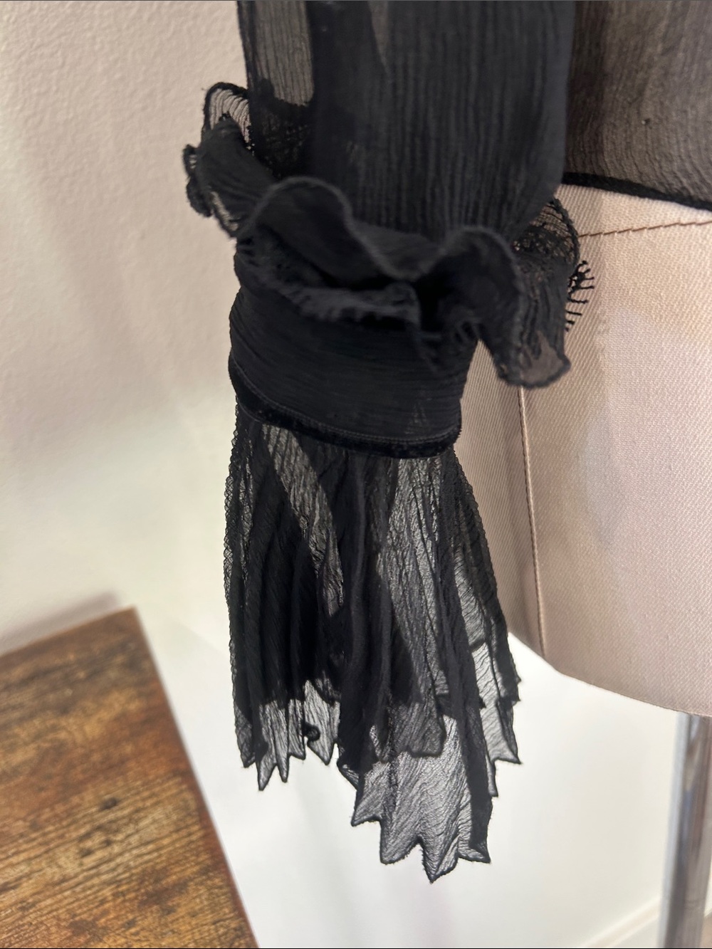 Ralph Lauren Black Label silk ruffle button down blouse black S - Picture 4 of 14